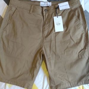 Men's shorts NWT size 34
